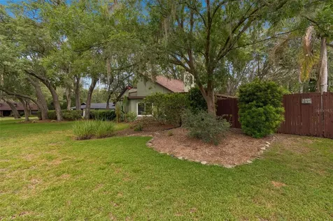 2525 Victarra Circle Lutz FL 33559
