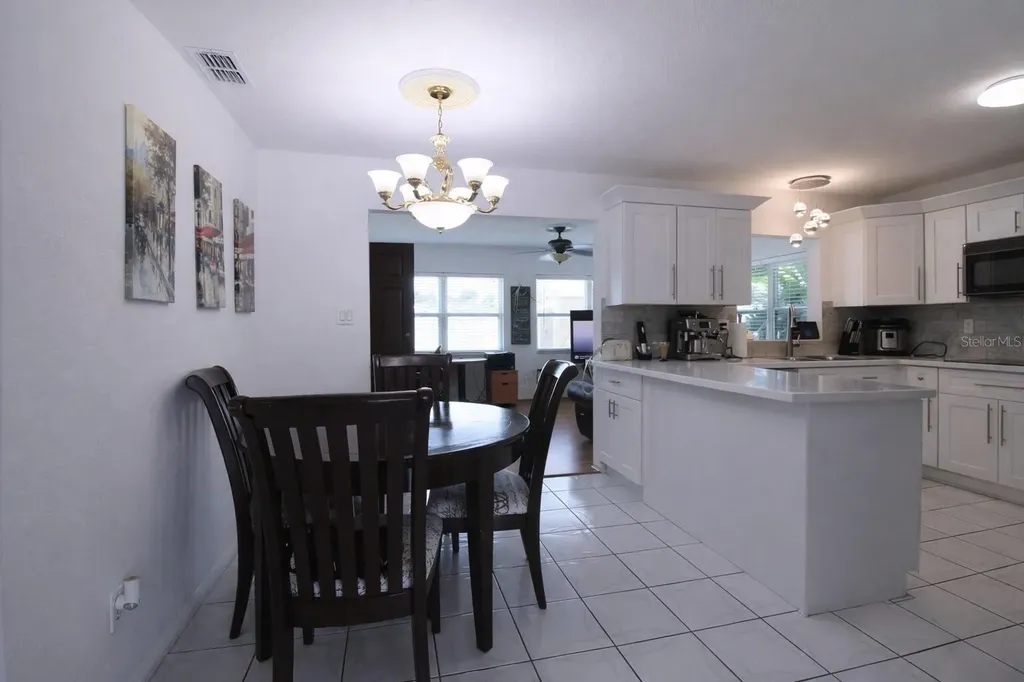4581 21st Avenue N St Petersburg FL 33713