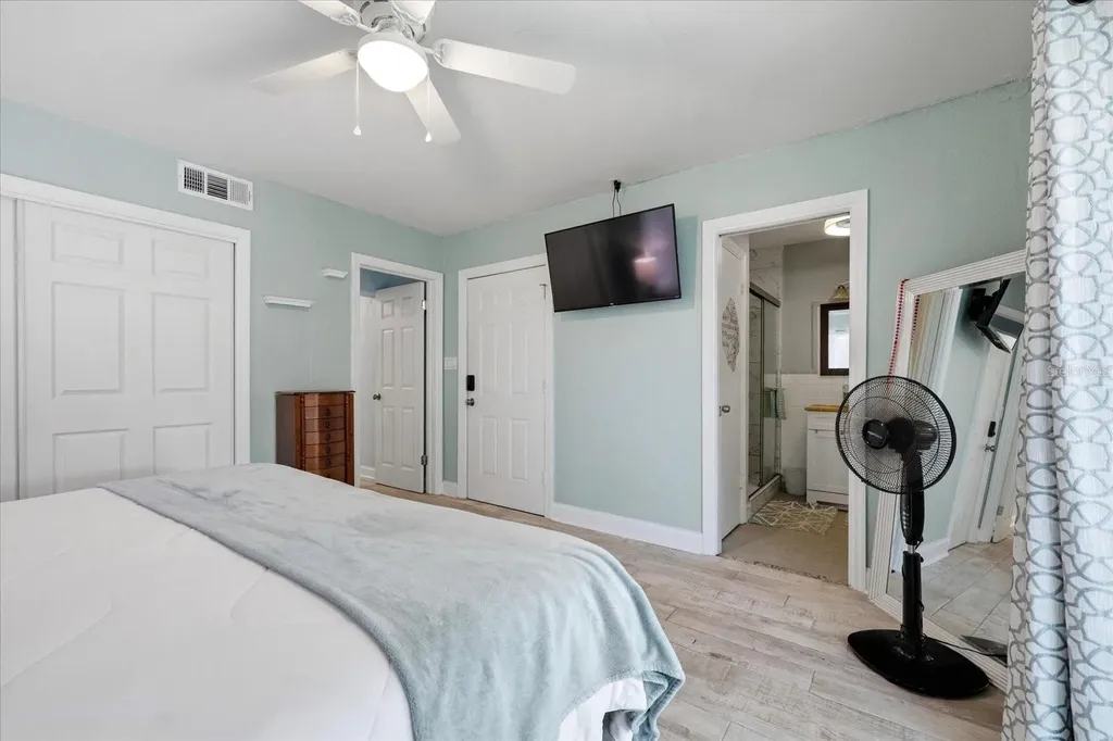 712 S Glenwood Avenue Clearwater FL 33756