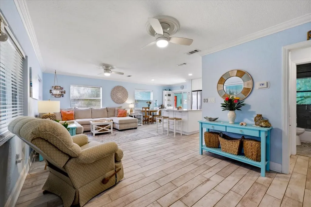 712 S Glenwood Avenue Clearwater FL 33756
