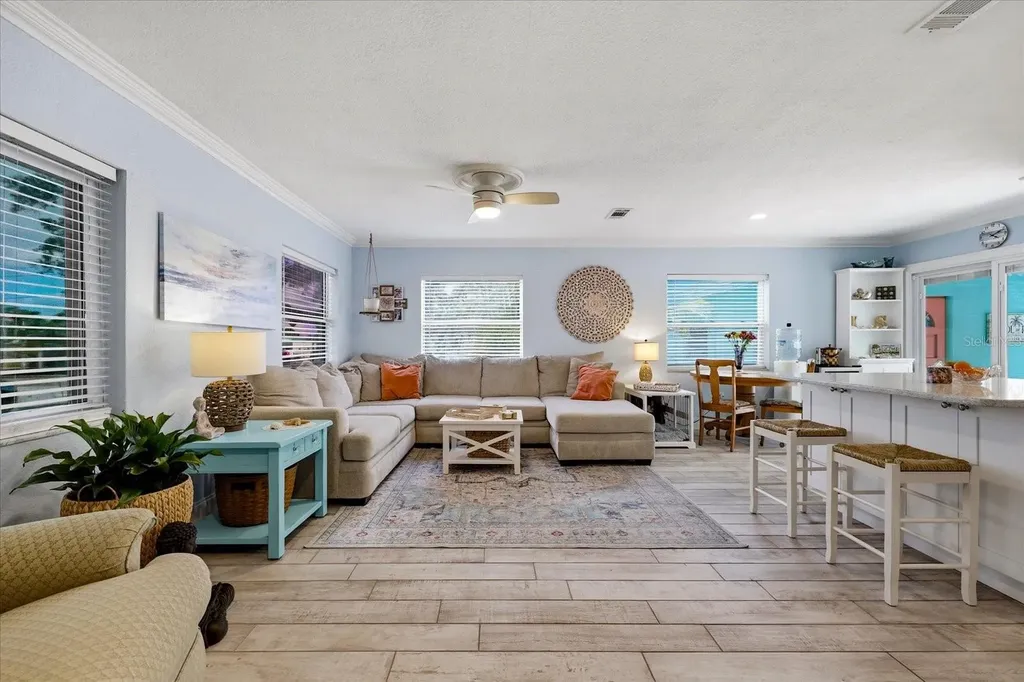 712 S Glenwood Avenue Clearwater FL 33756