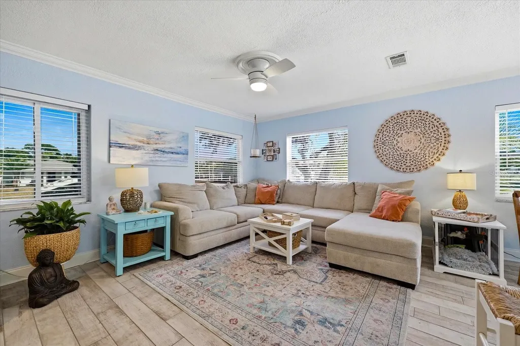 712 S Glenwood Avenue Clearwater FL 33756