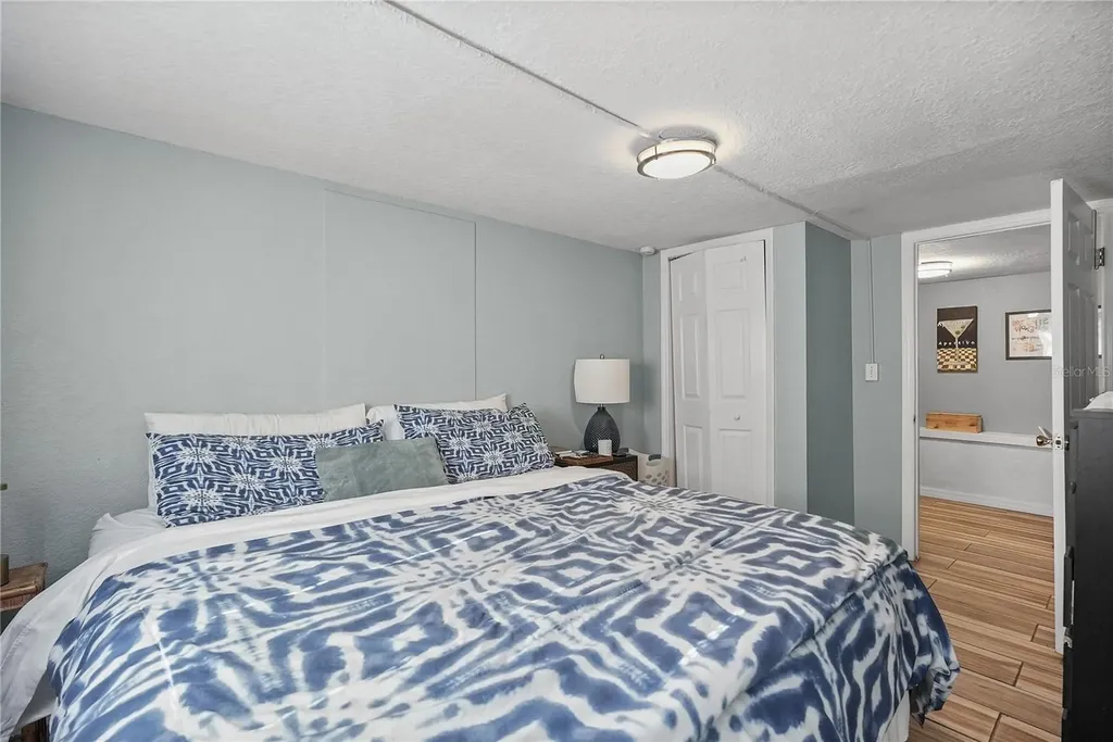 3027 Burlington Avenue N St Petersburg FL 33713