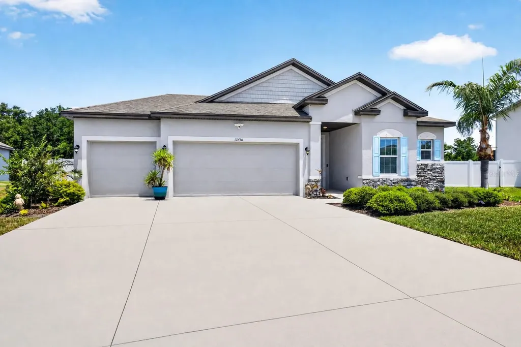 13410 Lakeview Oaks Lane Riverview FL 33579