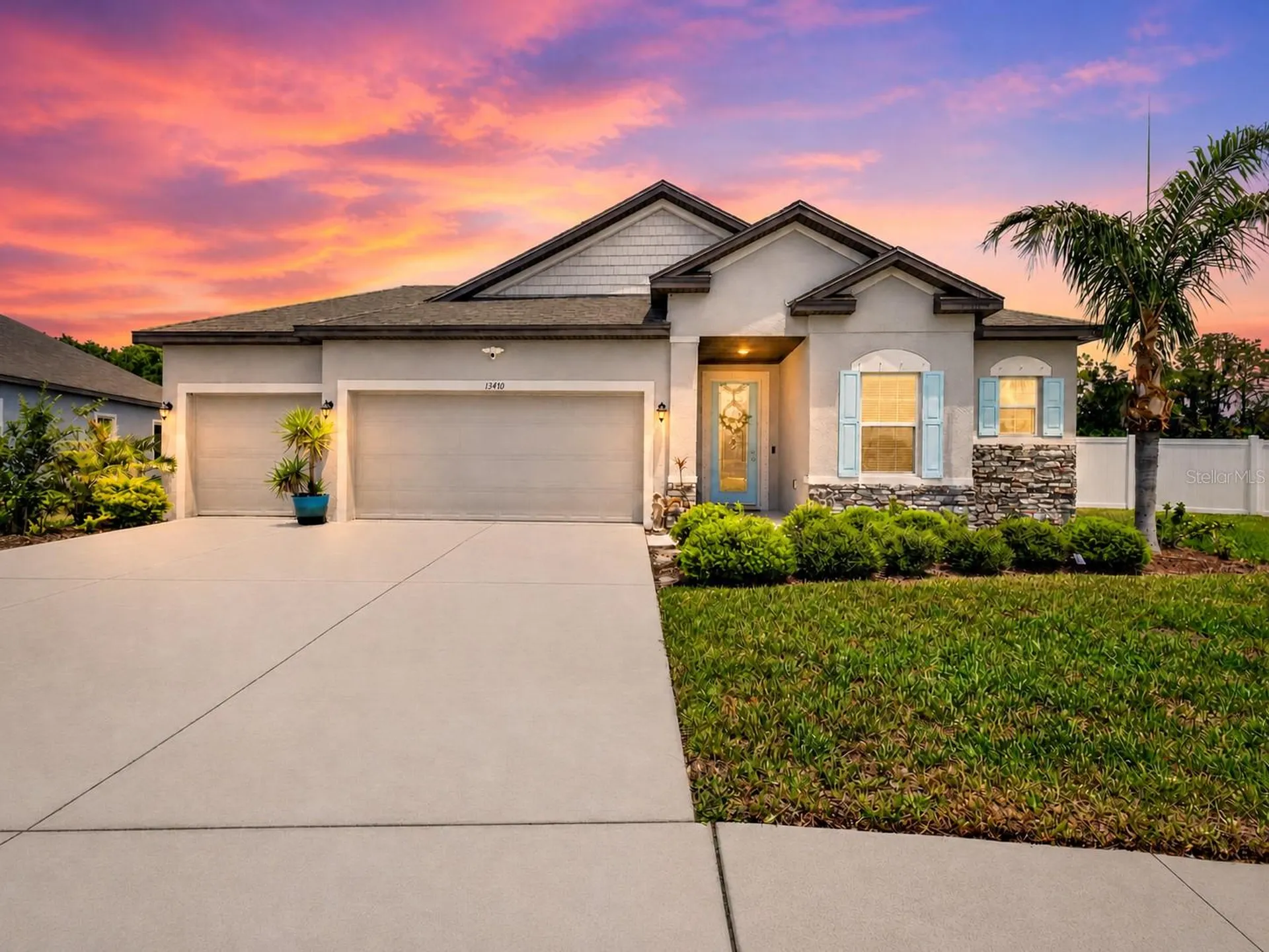 13410 Lakeview Oaks Lane Riverview FL 33579