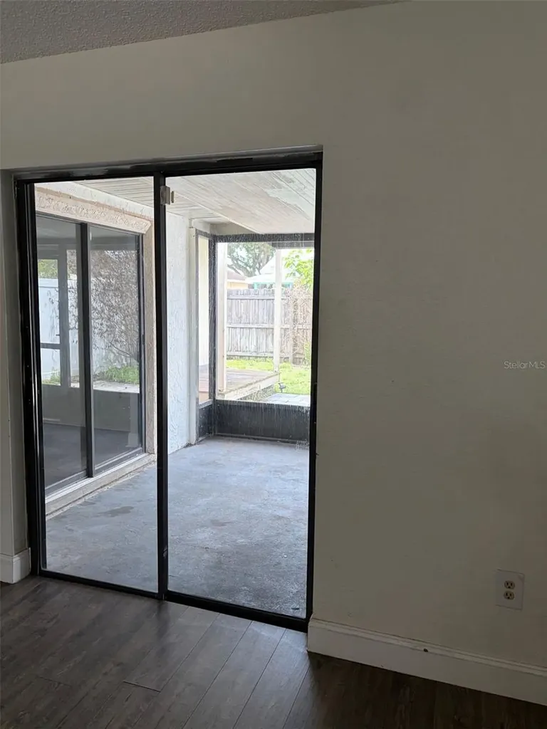 1382 Hendren Drive Orlando FL 32807