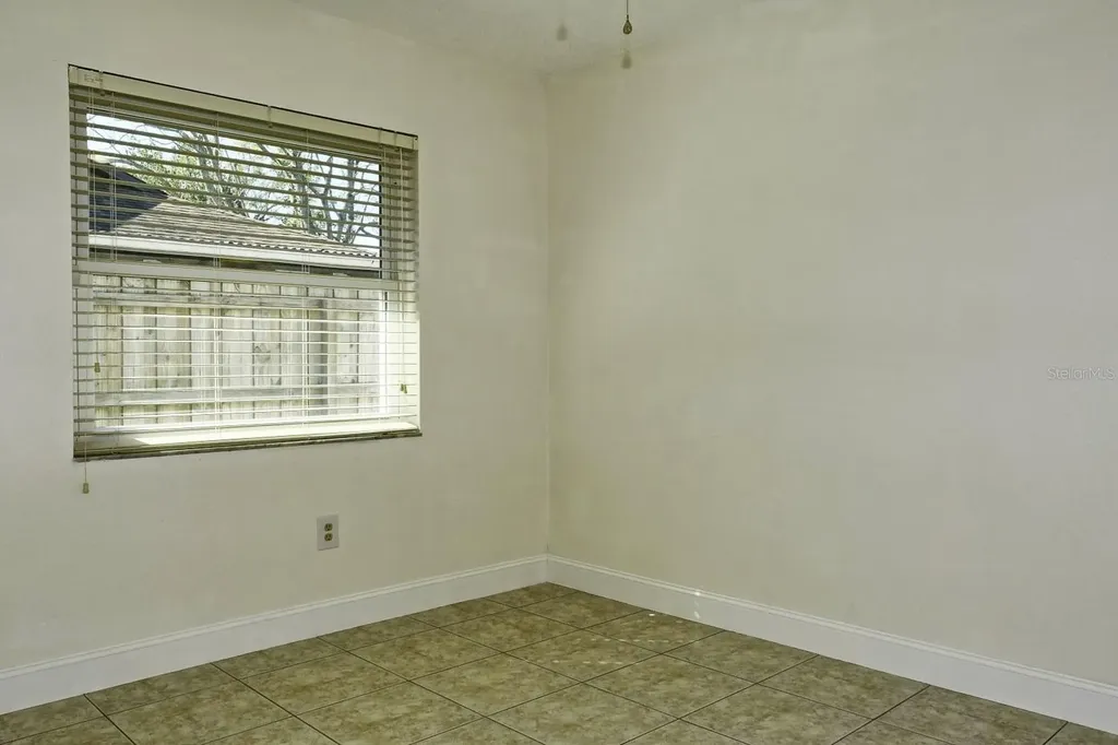1382 Hendren Drive Orlando FL 32807