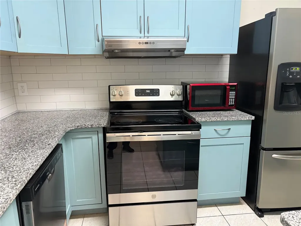 1382 Hendren Drive Orlando FL 32807