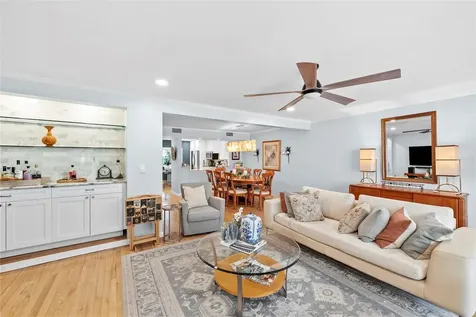 5009 S Elberon Street Tampa FL 33611