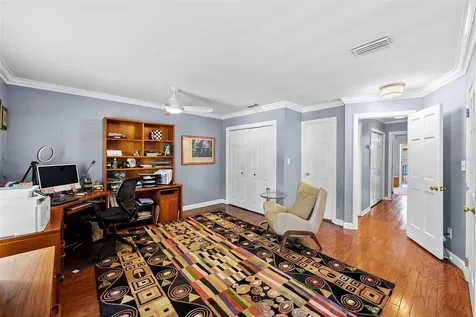 5009 S Elberon Street Tampa FL 33611