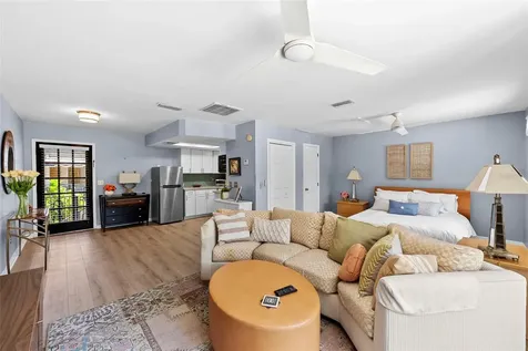 5009 S Elberon Street Tampa FL 33611