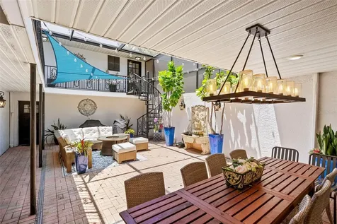 5009 S Elberon Street Tampa FL 33611