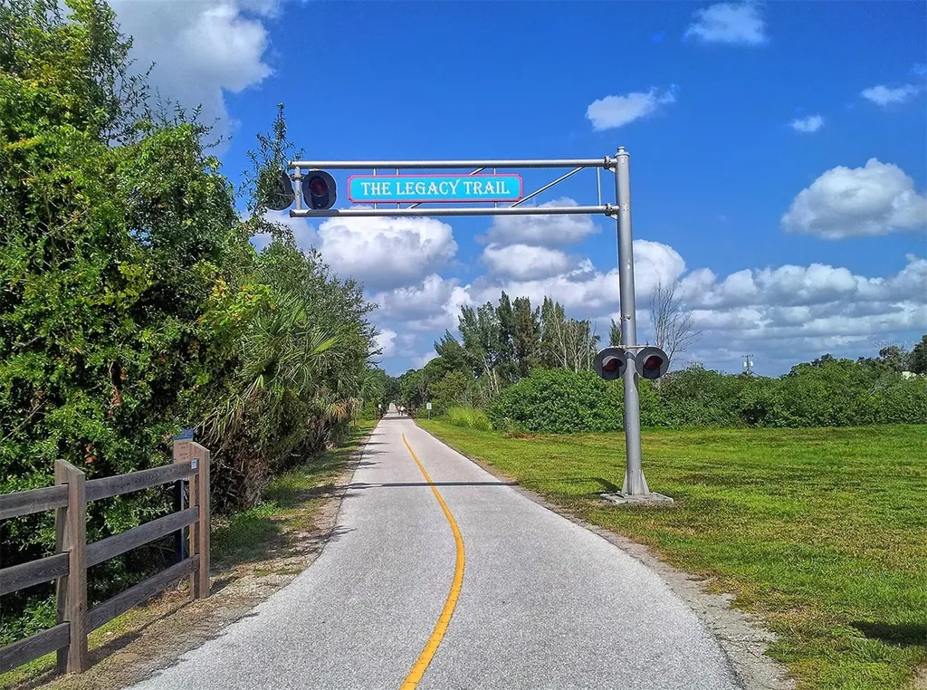 4469 Cinnamon Drive Sarasota FL 34238