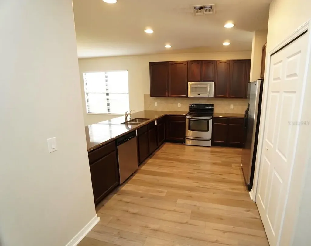 401 Savannah Preserve Loop Davenport FL 33837