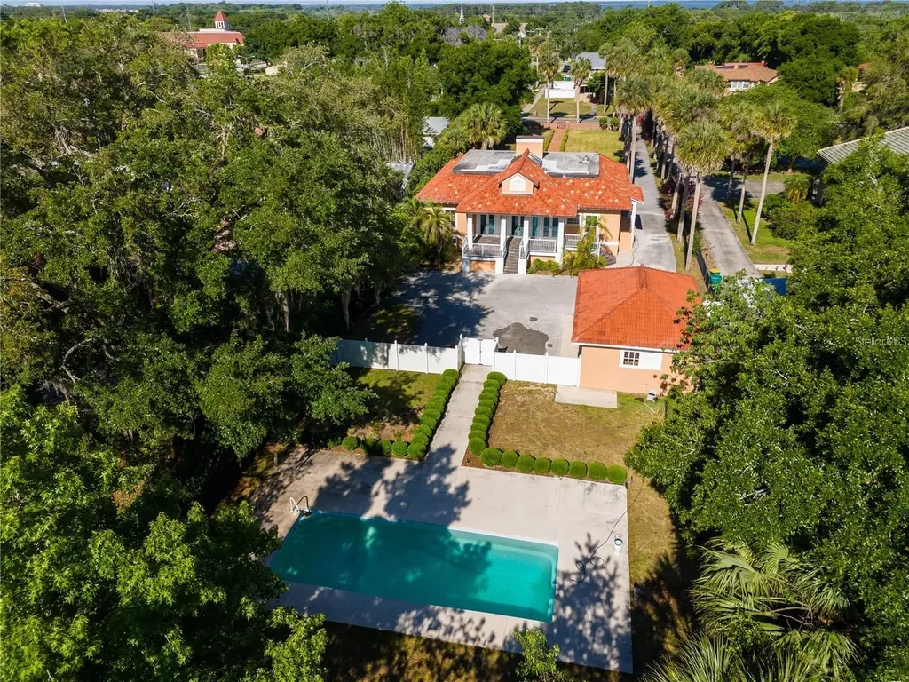 533 S Center Street Eustis FL 32726