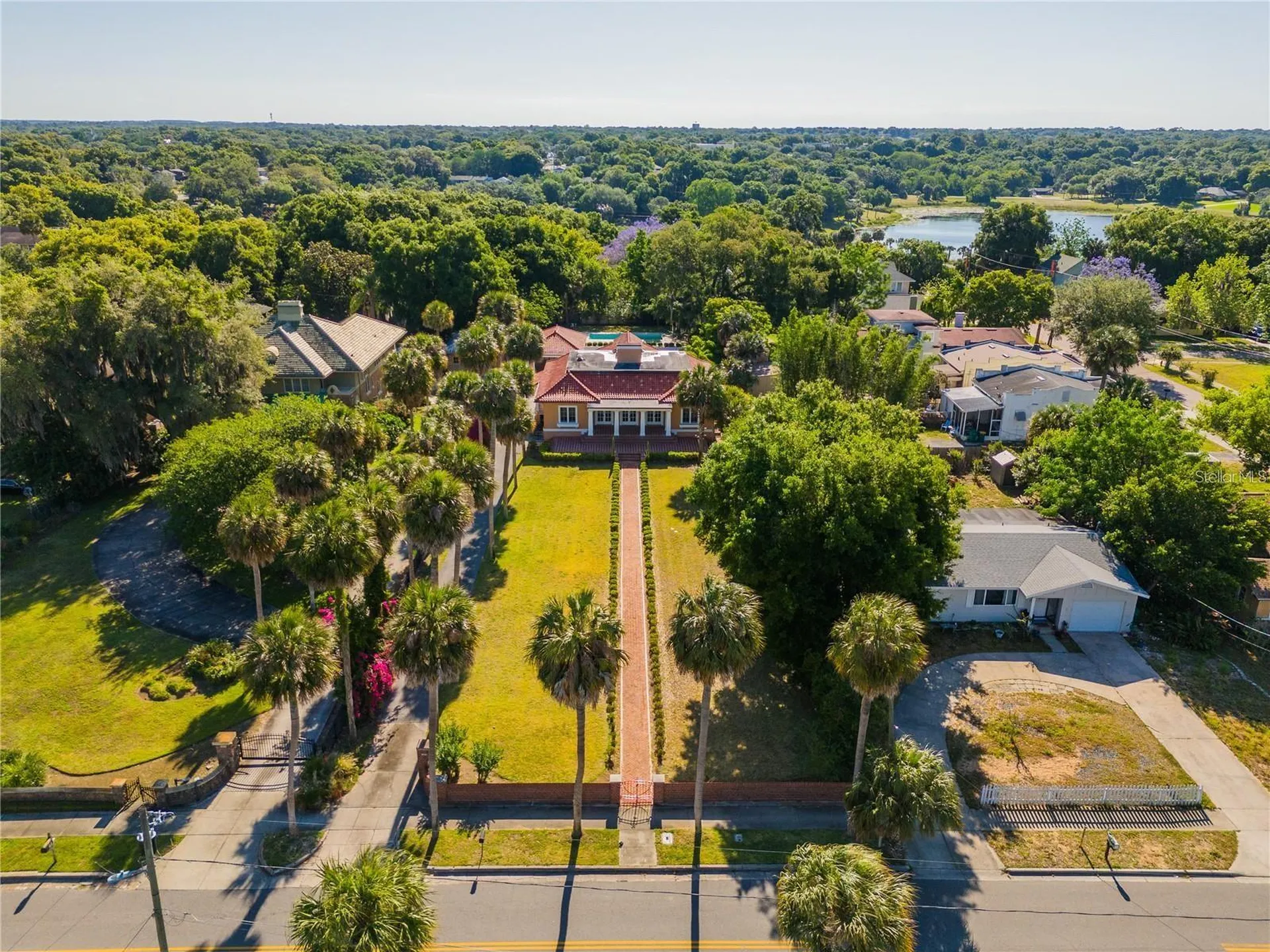 533 S Center Street Eustis FL 32726