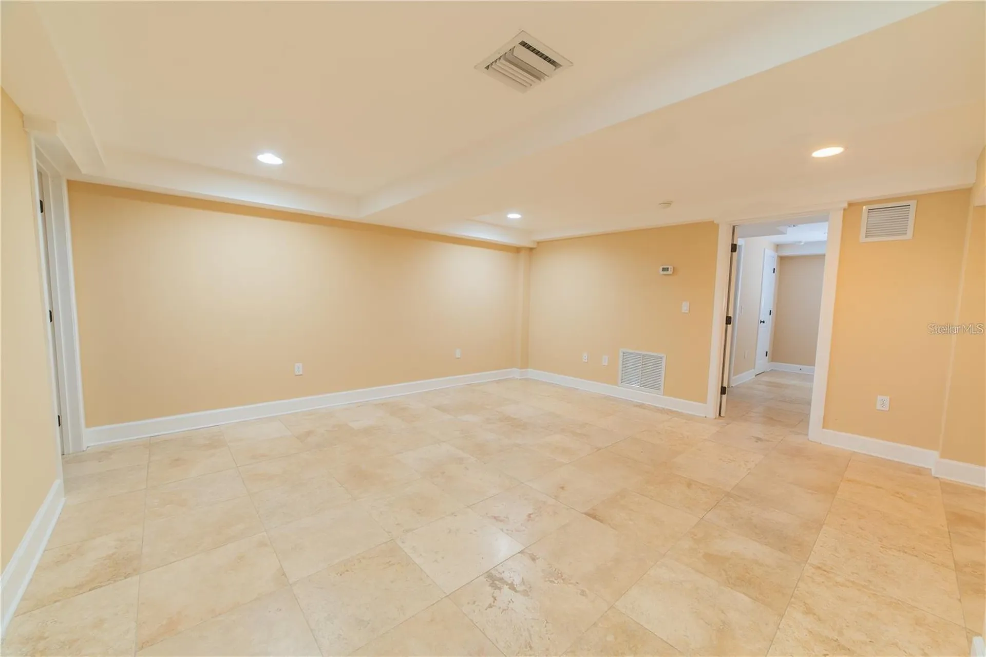 533 S Center Street Eustis FL 32726
