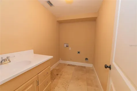 533 S Center Street Eustis FL 32726