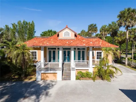 533 S Center Street Eustis FL 32726