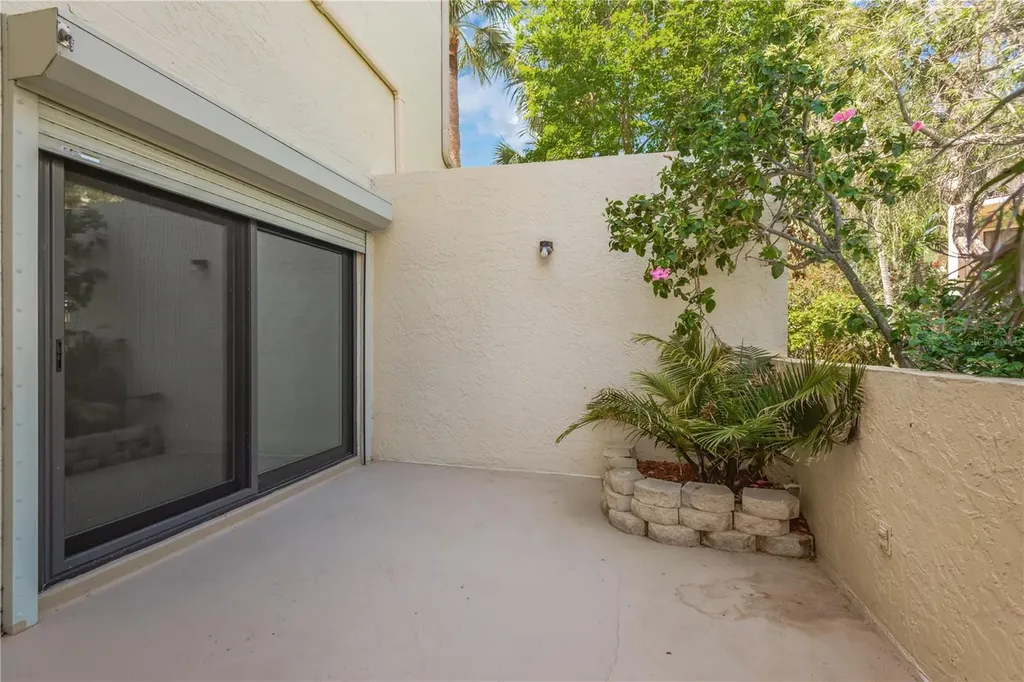7520 Sunshine Skyway Lane S St Petersburg FL 33711