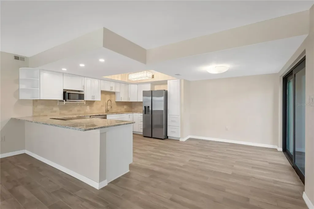 7520 Sunshine Skyway Lane S St Petersburg FL 33711