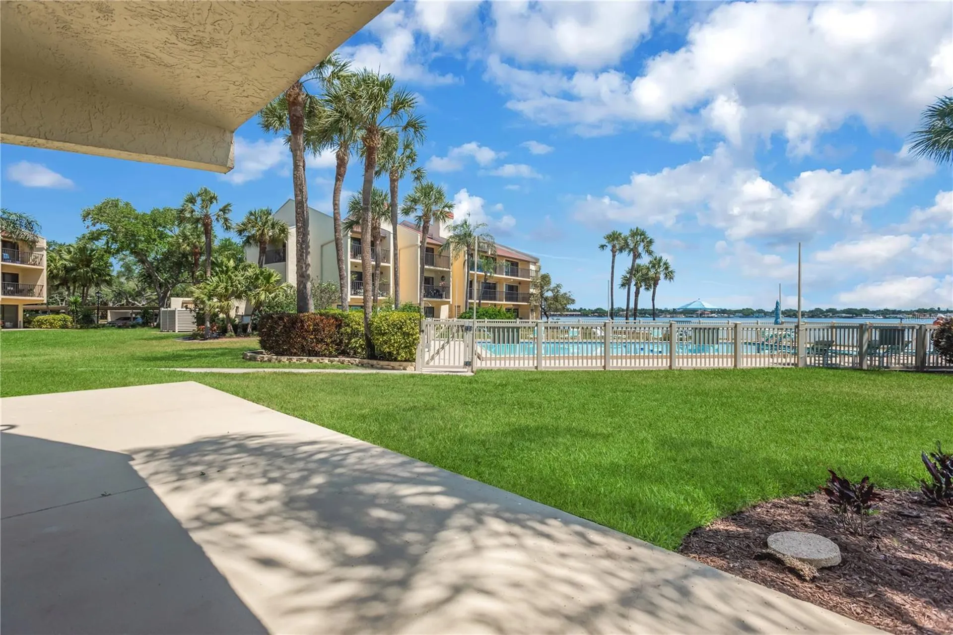7520 Sunshine Skyway Lane S St Petersburg FL 33711