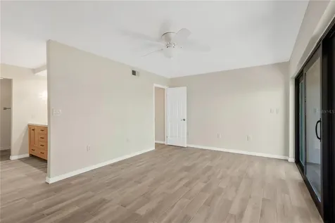 7520 Sunshine Skyway Lane S St Petersburg FL 33711