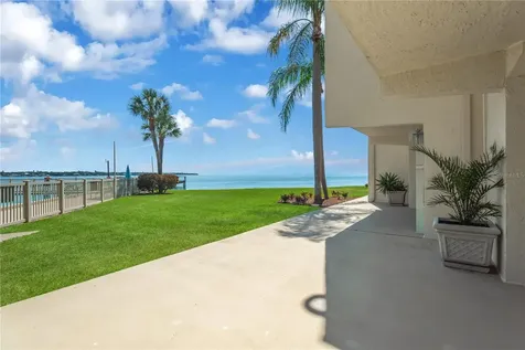 7520 Sunshine Skyway Lane S St Petersburg FL 33711