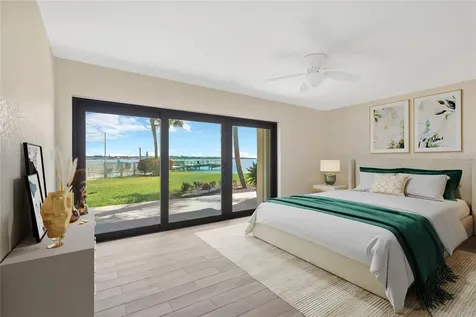 7520 Sunshine Skyway Lane S St Petersburg FL 33711