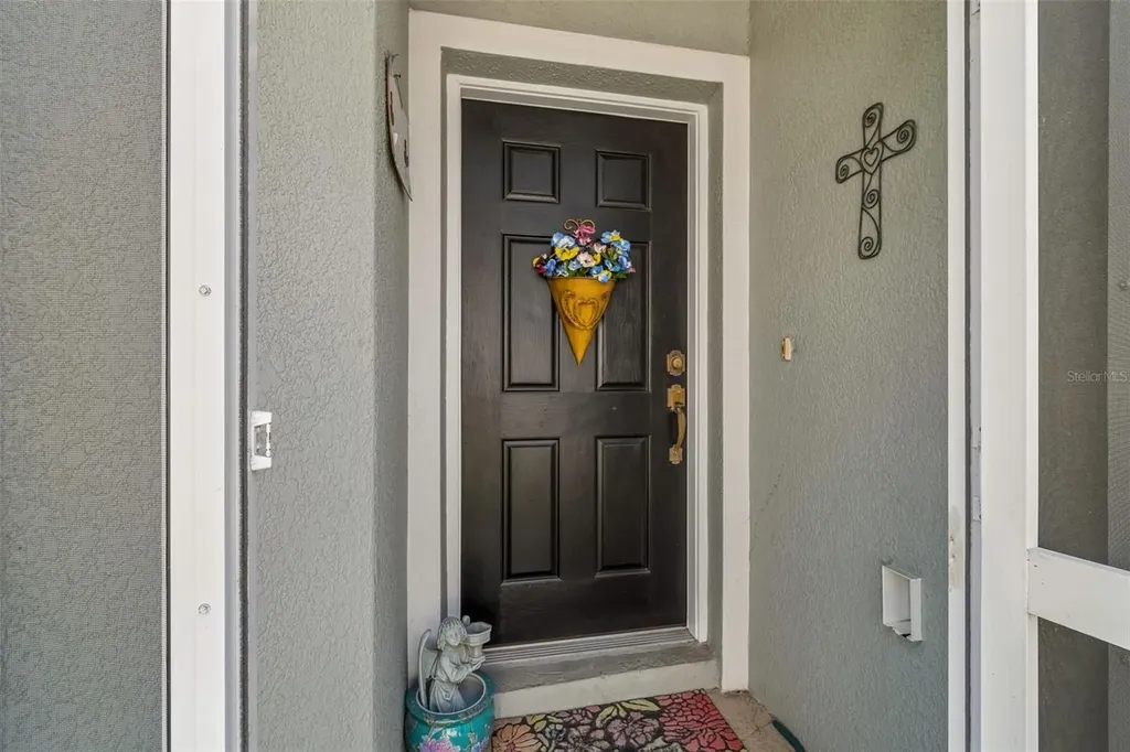 2011 Sifield Greens Way Sun City Center FL 33573