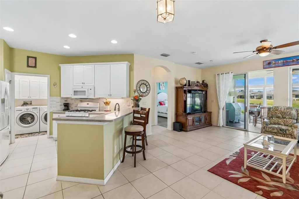 2011 Sifield Greens Way Sun City Center FL 33573