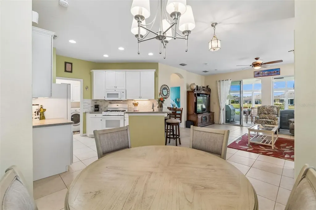 2011 Sifield Greens Way Sun City Center FL 33573