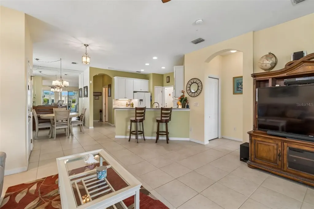 2011 Sifield Greens Way Sun City Center FL 33573