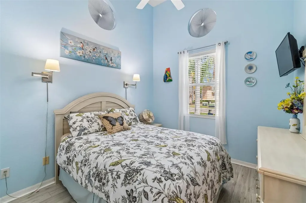 2011 Sifield Greens Way Sun City Center FL 33573