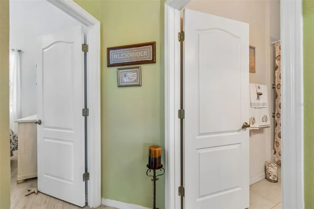 2011 Sifield Greens Way Sun City Center FL 33573