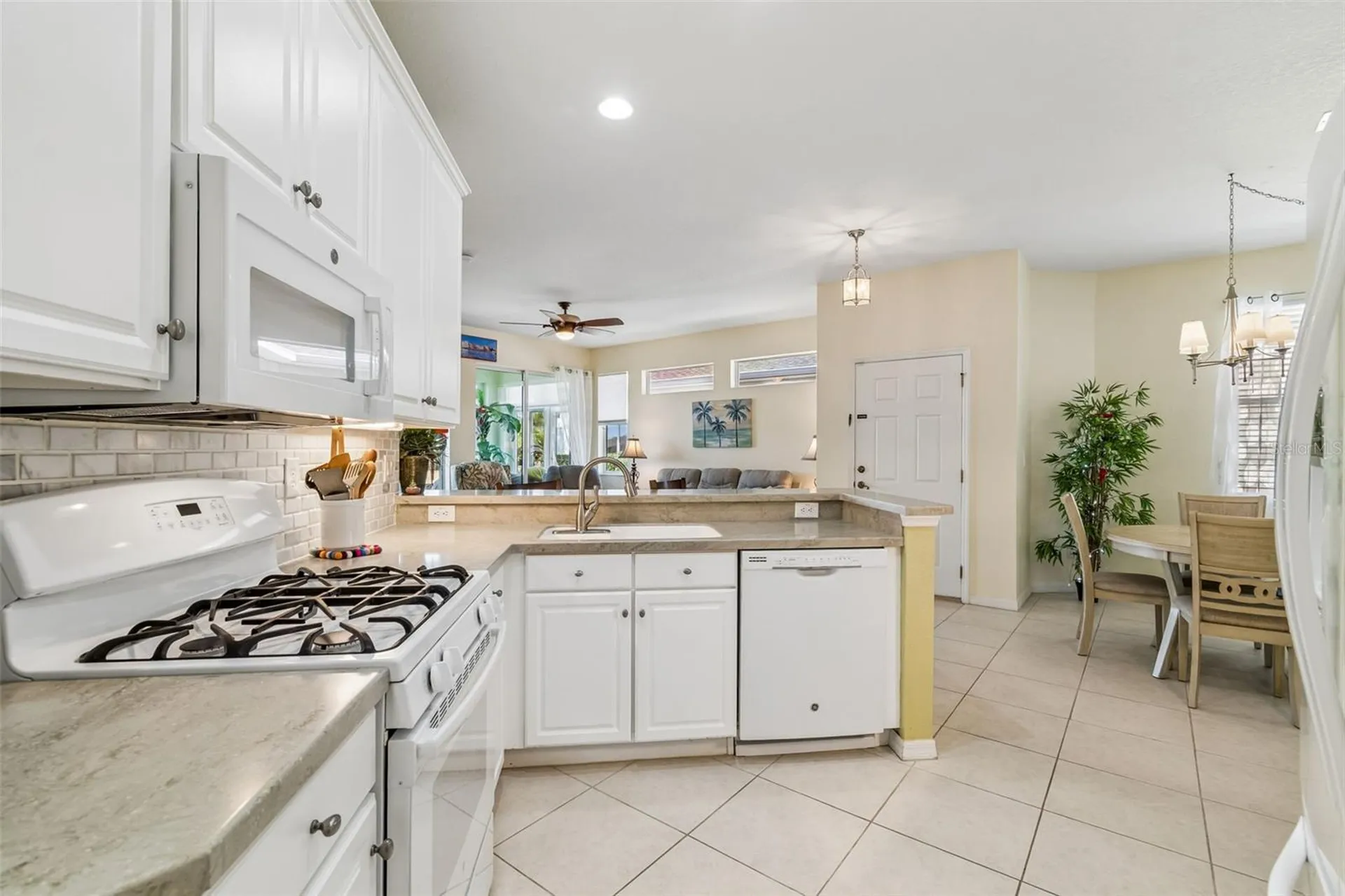 2011 Sifield Greens Way Sun City Center FL 33573