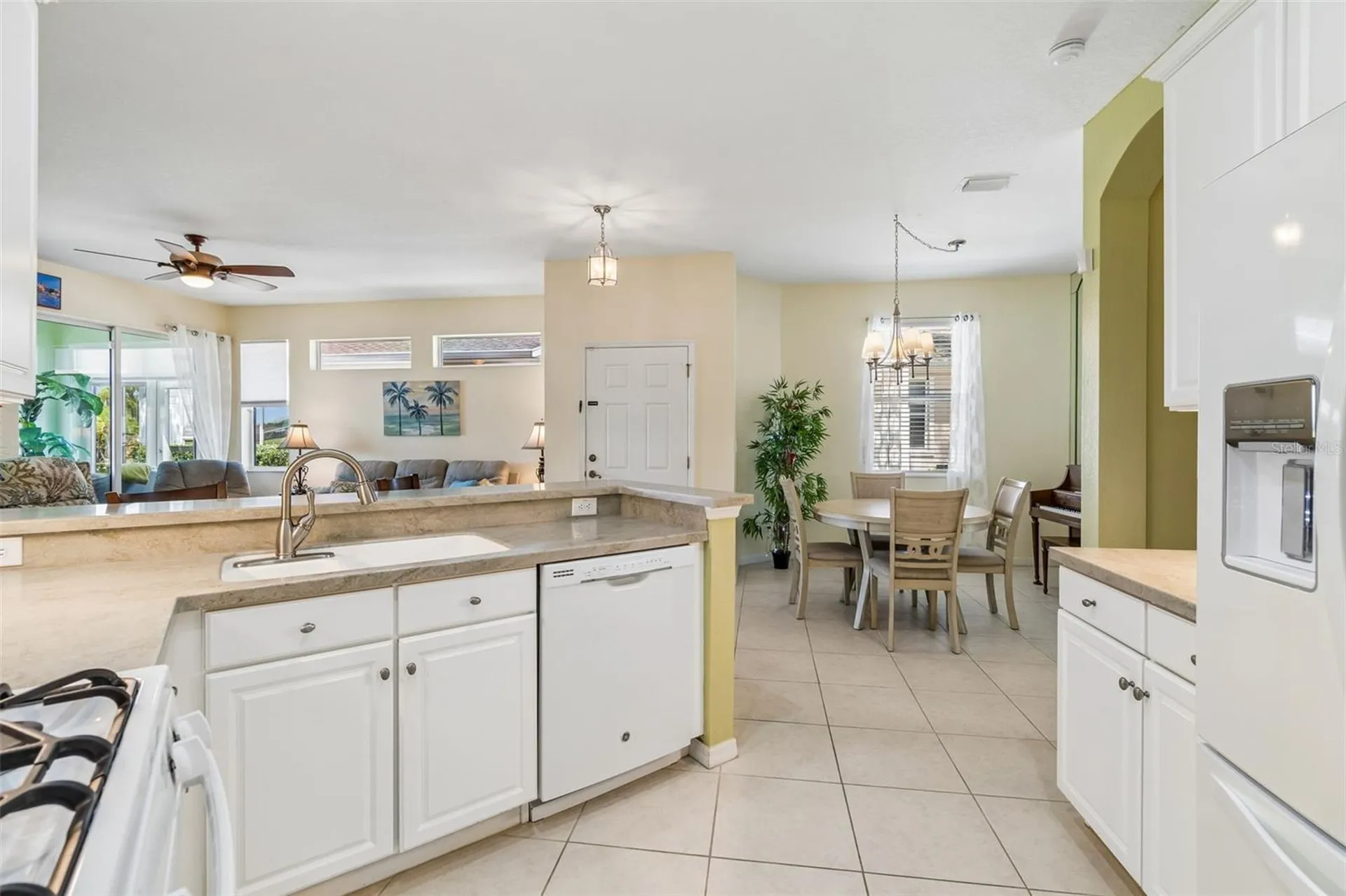 2011 Sifield Greens Way Sun City Center FL 33573
