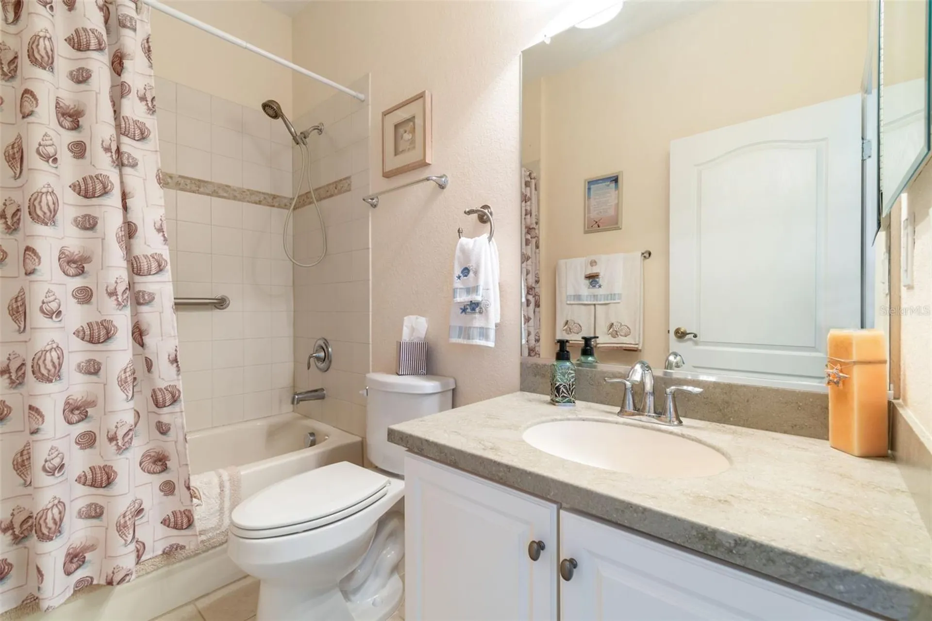 2011 Sifield Greens Way Sun City Center FL 33573