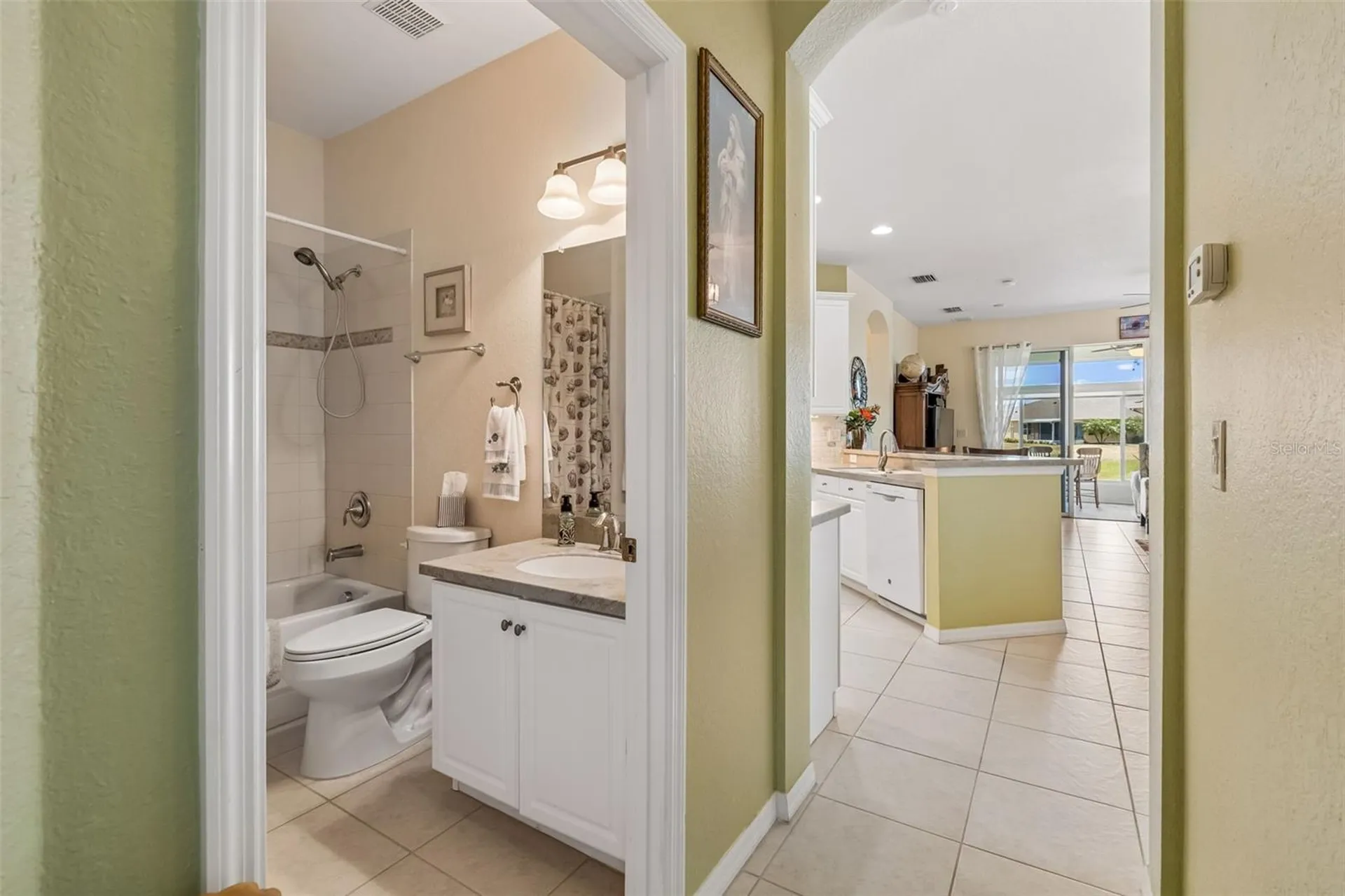 2011 Sifield Greens Way Sun City Center FL 33573