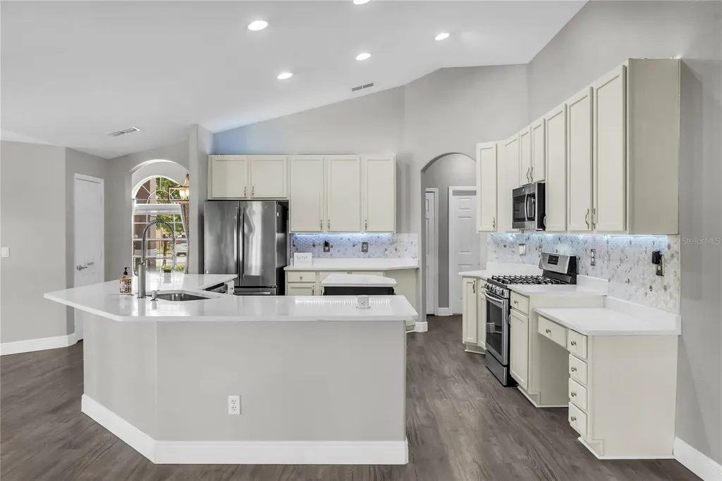 2466 Holly Berry Circle Clermont FL 34711