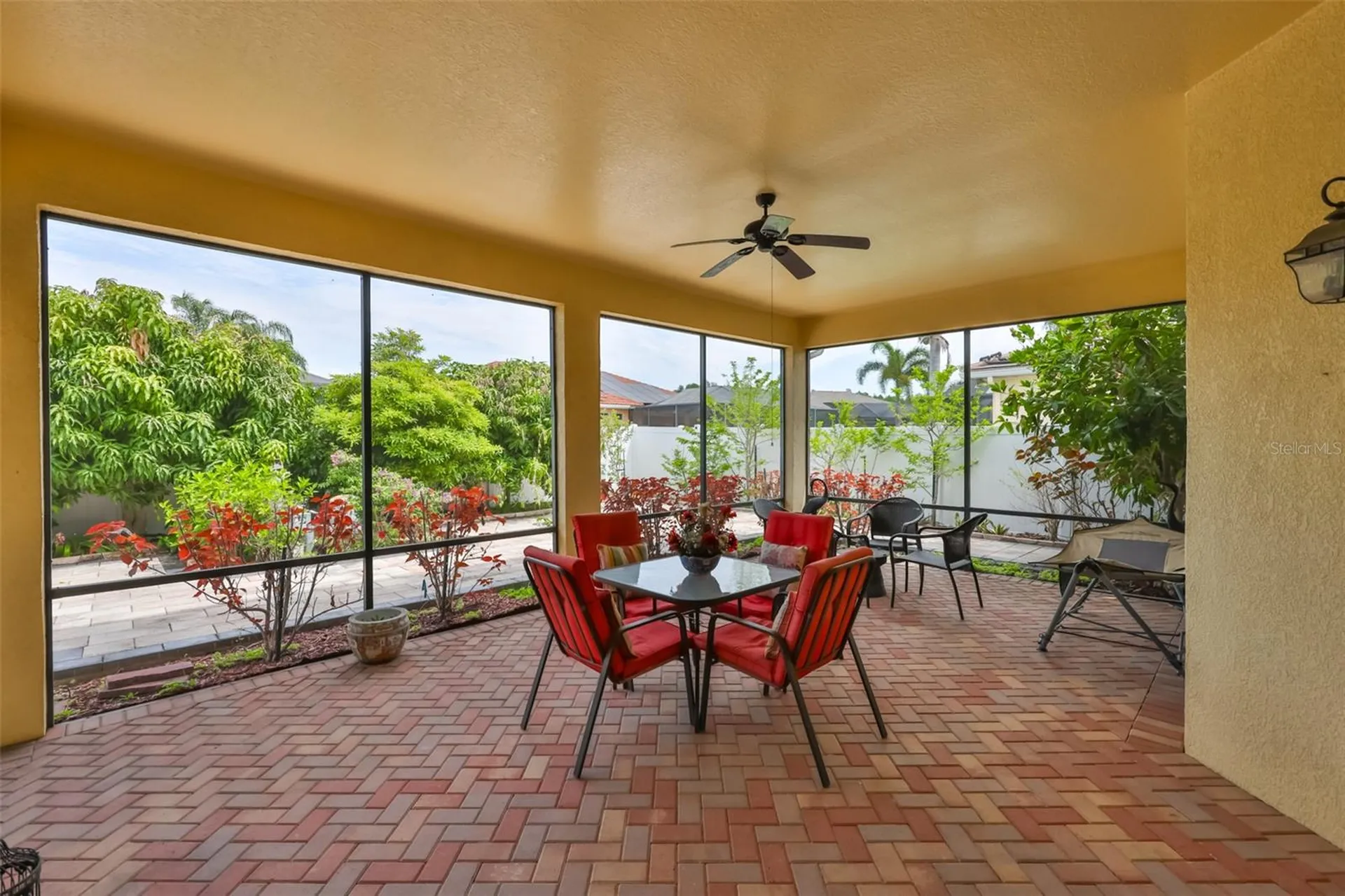 3822 Cardenal Avenue Sun City Center FL 33573
