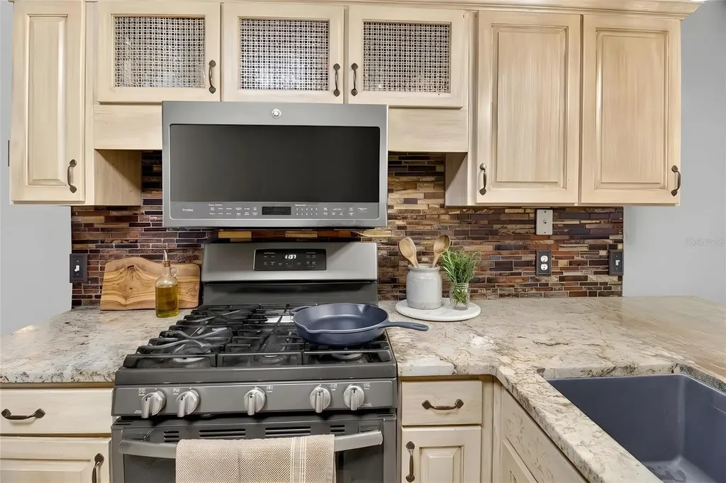 27084 29 Road Branford FL 32008