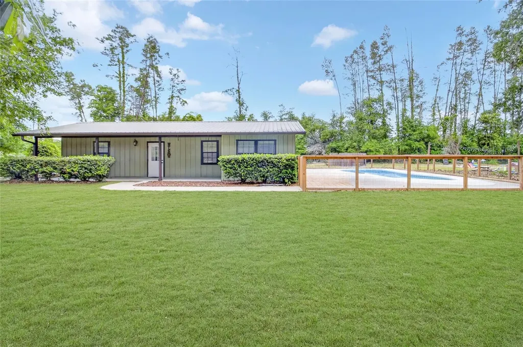 27084 29 Road Branford FL 32008