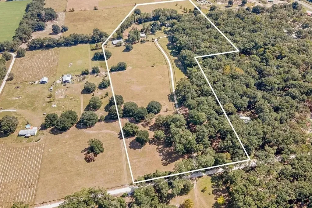 27084 29 Road Branford FL 32008