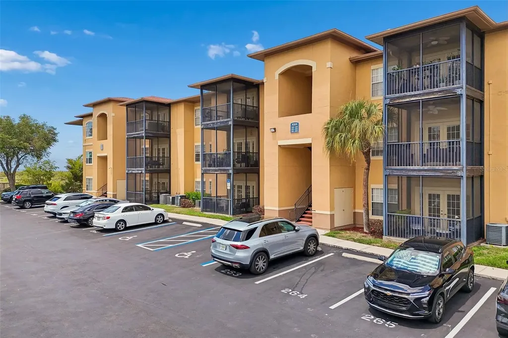 4304 Bayside Village Drive Tampa FL 33615