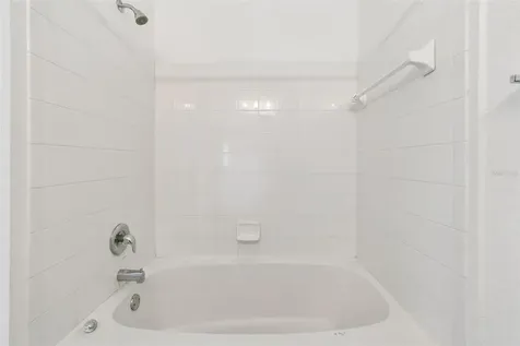 4304 Bayside Village Drive Tampa FL 33615