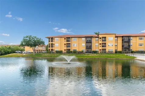 4304 Bayside Village Drive Tampa FL 33615