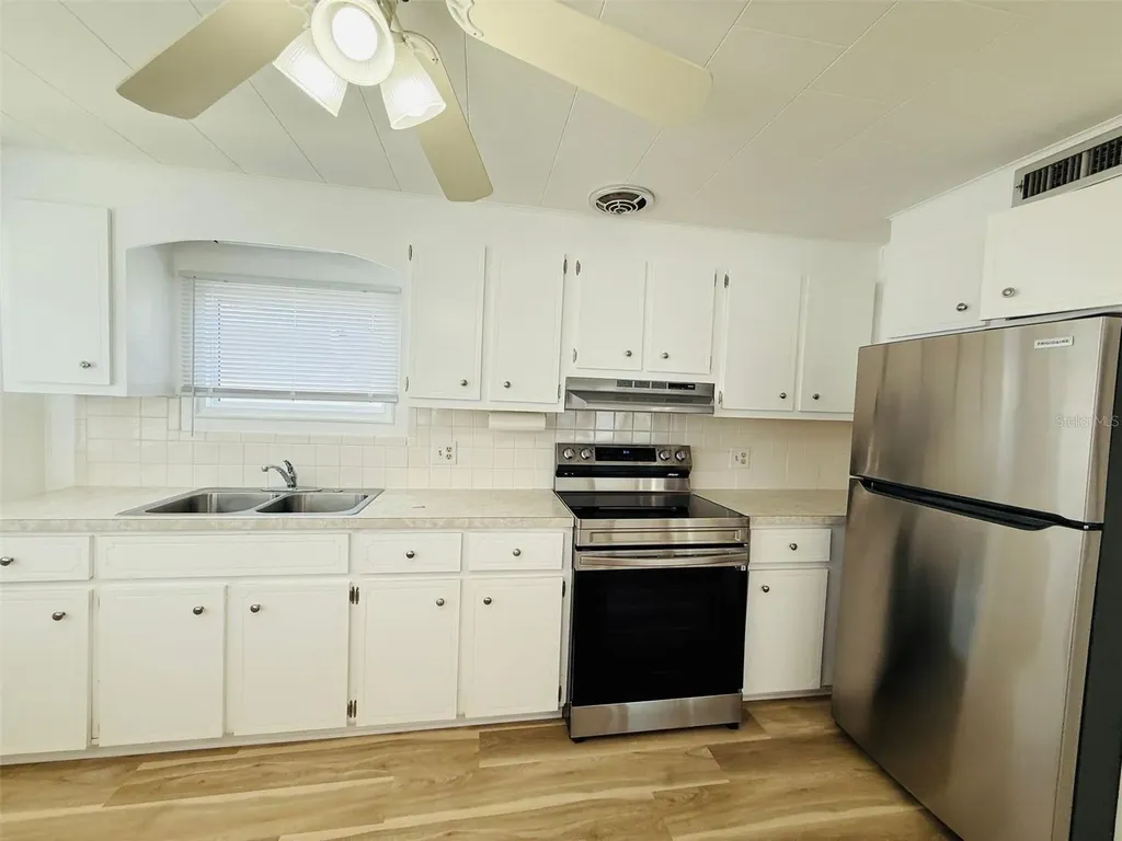 4851 W Gandy Boulevard Tampa FL 33611
