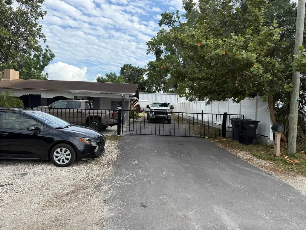 4106 W South Avenue Tampa FL 33614