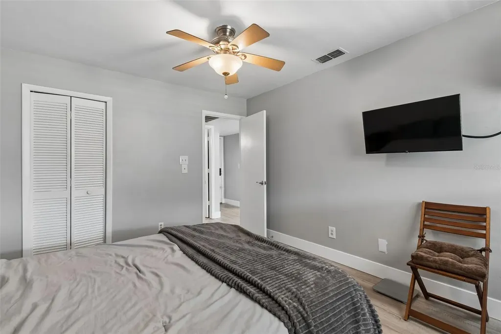 2460 Northside Drive Clearwater FL 33761